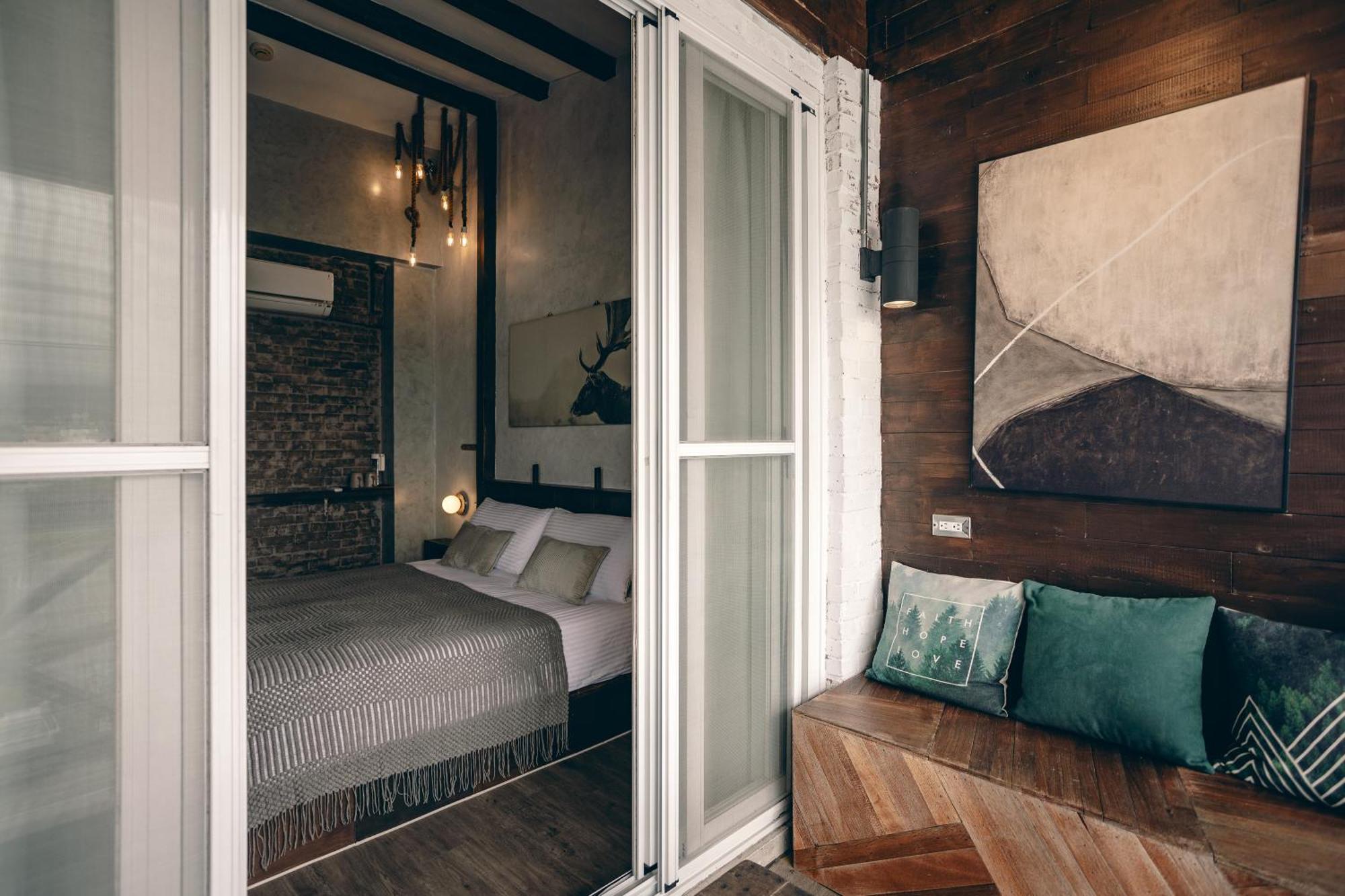 Original House Bed & Breakfast Чишанг Екстериор снимка